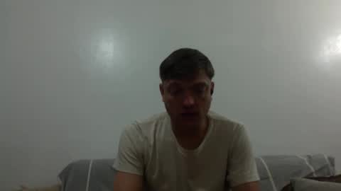 Snapshot of izealvaro chatting on October 29, 2025, 7:54 am izealvaro online show from October 29, 2025, 7:54 am