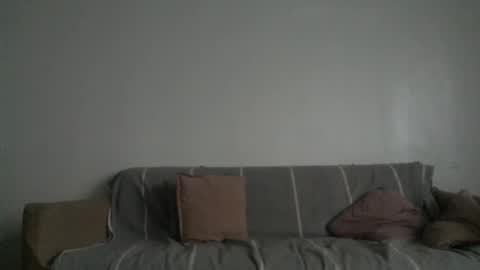 Snapshot of izealvaro chatting on October 31, 2025, 9:43 am izealvaro online show from October 31, 2025, 9:43 am