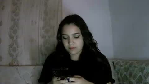 izzy_32 online show from February 9, 2026, 6:28 am