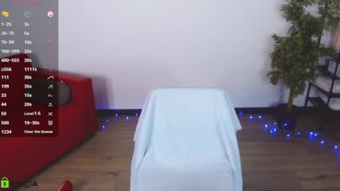 Snapshot of izzy_cam chatting on July 13, 2026, 5:10 am Queen of nylon Victoria online show from July 13, 2026, 5:10 am