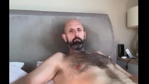 izzysboytoy1 online show from March 3, 2026, 10:43 am