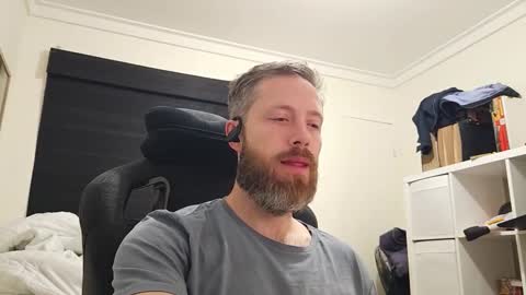 Snapshot of j0hnny_thunder chatting on October 9, 2025, 2:15 pm Johnny Thunder online show from October 9, 2025, 2:15 pm