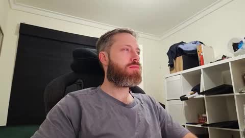 Snapshot of j0hnny_thunder chatting on October 13, 2025, 11:54 am Johnny Thunder online show from October 13, 2025, 11:54 am