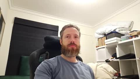 Snapshot of j0hnny_thunder chatting on October 31, 2025, 2:23 am Johnny Thunder online show from October 31, 2025, 2:23 am