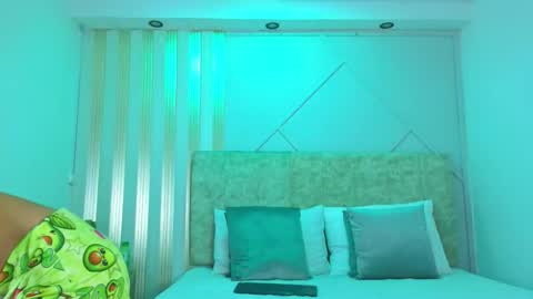 j_belle_ online show from March 14, 2026, 2:00 pm