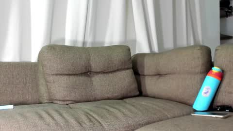 Calix  Independient model Insta and twt Calixsnake online show from January 19, 2025, 5:37 am