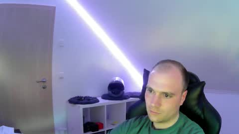 here4y online show from April 14, 2026, 5:41 pm