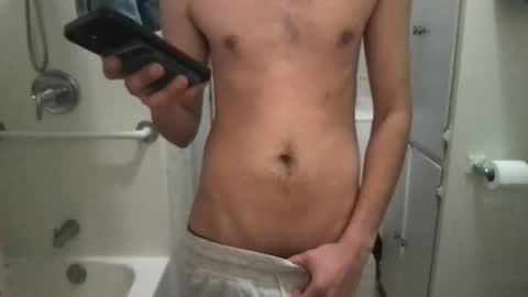 j_reyes24 online show from January 26, 2025, 6:48 pm