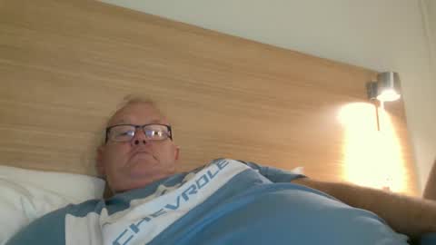 Snapshot of jacal711 chatting on May 8, 2026, 10:31 am jacal711 online show from May 8, 2026, 10:31 am