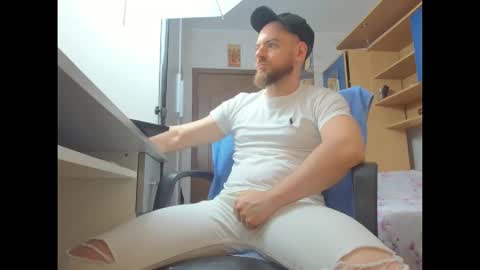 Snapshot of jaceblaze chatting on October 13, 2025, 2:44 am Jace online show from October 13, 2025, 2:44 am