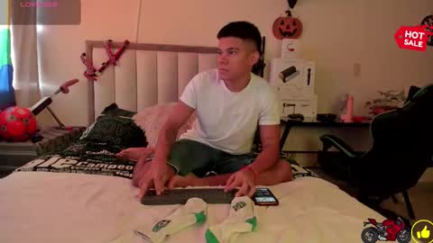 JACK CASTELL online show from October 14, 2025, 11:00 am