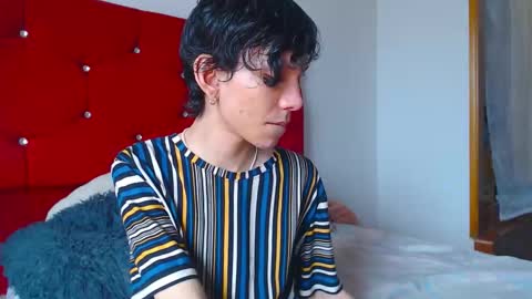 Laick online show from March 18, 2026, 6:44 pm