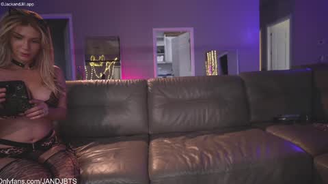 Snapshot of jackandjill chatting on September 28, 2025, 6:24 pm JackJill online show from September 28, 2025, 6:24 pm