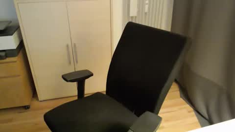 jackdus74 online show from April 18, 2026, 7:07 pm