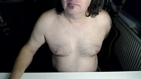 Jack independent model  online show from April 21, 2026, 11:07 pm