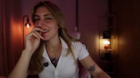 Snapshot of jacky_croft chatting on February 28, 2026, 2:23 am Linda Sofia help me get to 100 thumbs up online show from February 28, 2026, 2:23 am