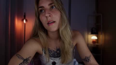 Snapshot of jacky_croft chatting on March 2, 2026, 12:35 am Linda Sofia help me get to 100 thumbs up online show from March 2, 2026, 12:35 am