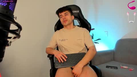 Snapshot of jacob_ferrer chatting on February 15, 2026, 7:51 am JACOB FERRER online show from February 15, 2026, 7:51 am