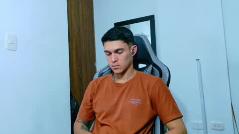 jacob_king01 online show from February 20, 2026, 12:49 pm