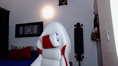 Michael Caicedo online show from February 4, 2025, 2:07 am