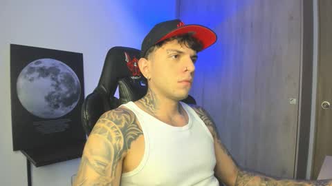 jacobb116 online show from November 4, 2025, 1:05 am