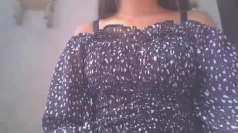 jacqueline_fernandez online show from November 28, 2025, 7:22 am