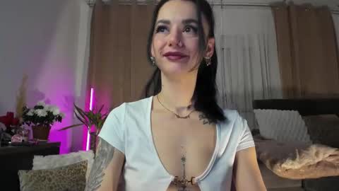 Jacqueline online show from March 25, 2026, 3:01 am