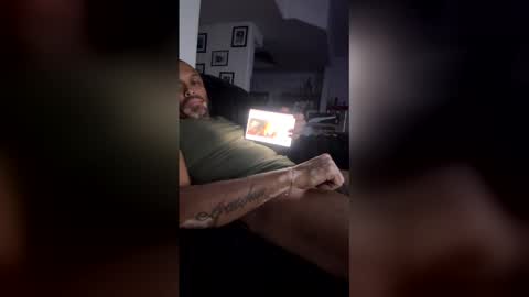 jacuzzi_b online show from March 18, 2026, 9:45 am