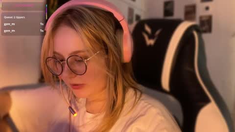 jacywinslat online show from September 13, 2025, 2:28 pm