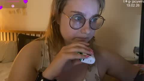 jacywinslat online show from February 19, 2026, 11:39 am