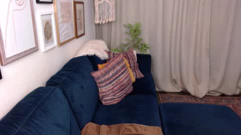 Jade online show from January 21, 2025, 2:15 pm