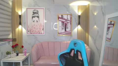 Jade  online show from September 9, 2025, 3:28 am