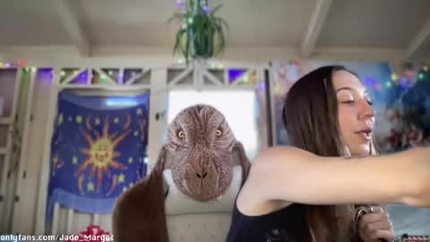 Jade Margot online show from April 20, 2026, 2:47 am