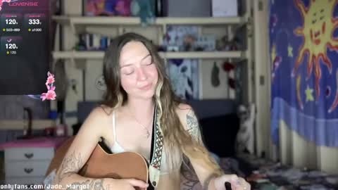 Jade Margot online show from April 21, 2026, 4:52 am