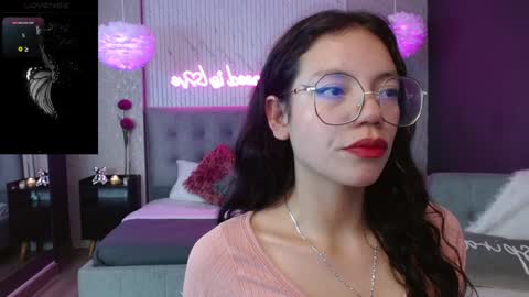 JADE online show from January 28, 2025, 10:34 pm