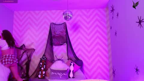 JADE online show from October 19, 2025, 4:13 am