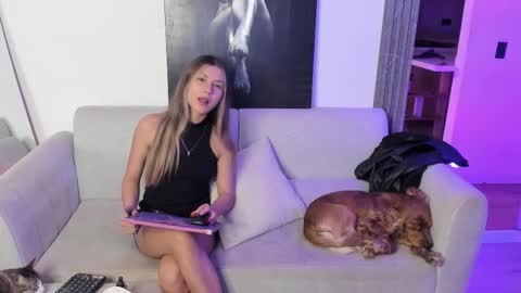 Snapshot of jade_ws chatting on November 26, 2025, 2:12 am Jade online show from November 26, 2025, 2:12 am