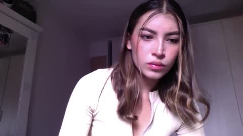 Snapshot of jade_ws chatting on May 28, 2026, 8:39 pm Jade online show from May 28, 2026, 8:39 pm