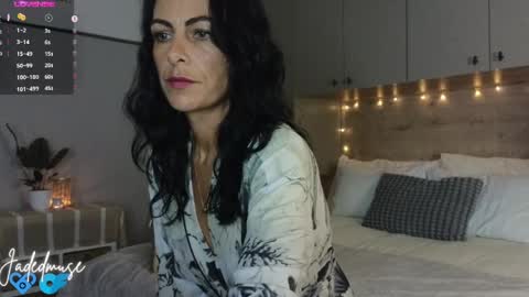 Jade online show from April 5, 2026, 8:17 pm