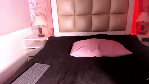 Snapshot of jadeestudios chatting on February 24, 2025, 10:58 pm jadeestudios online show from February 24, 2025, 10:58 pm