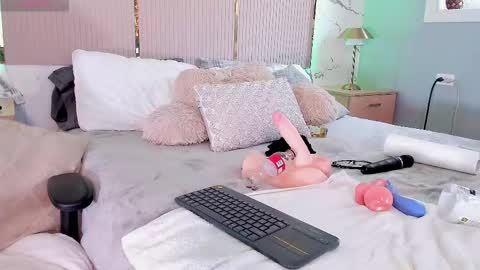 Jadeh online show from March 12, 2025, 9:35 pm