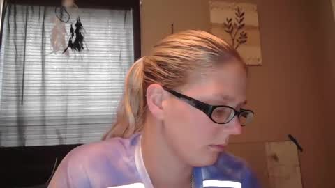 JadeLuv online show from December 14, 2024, 6:52 pm