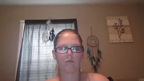 JadeLuv online show from February 16, 2025, 5:59 pm