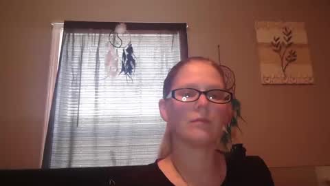 JadeLuv online show from February 23, 2025, 5:07 pm