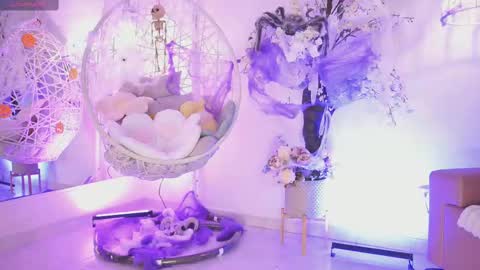 Jade Summer online show from October 9, 2025, 11:30 am