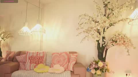 Jade Summer online show from November 6, 2025, 11:33 am