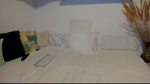 elena online show from October 10, 2025, 1:48 am