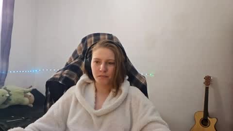 jaimeeosendorf online show from April 10, 2026, 9:47 am