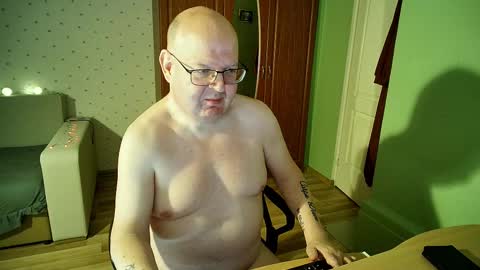 Snapshot of jake230975 chatting on December 24, 2024, 9:44 pm Jake2309 online show from December 24, 2024, 9:44 pm