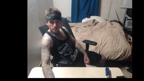 showingitoff online show from October 29, 2025, 7:15 pm